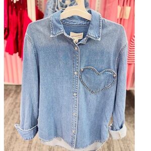 Universal Thread denim button down shirt with heart shaped pocket XL NWT